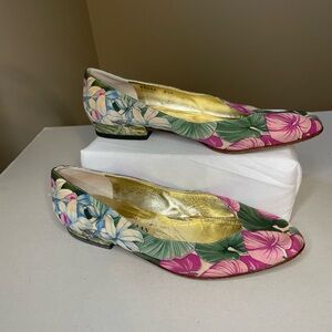 Cole-Haan Vintage Slip on Floral Shoes Size 8.5